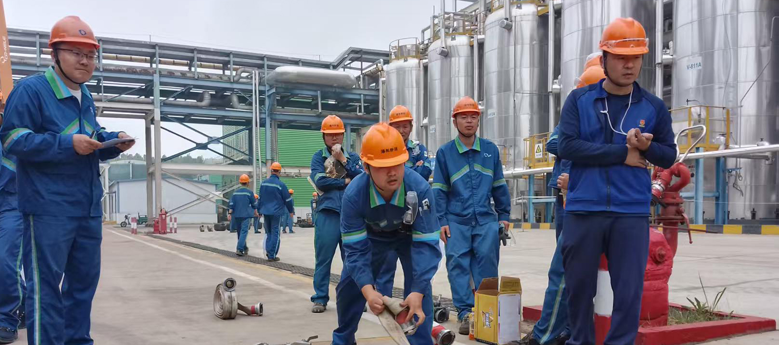 筑牢安全防線，?？菩略窗踩禄顒恿咙c紛呈